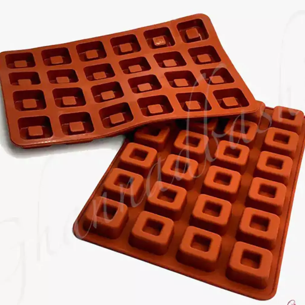 قالب سیلیکونی ساوارین مربع 3.5 سانت مخصوص حلوا و شکلات
